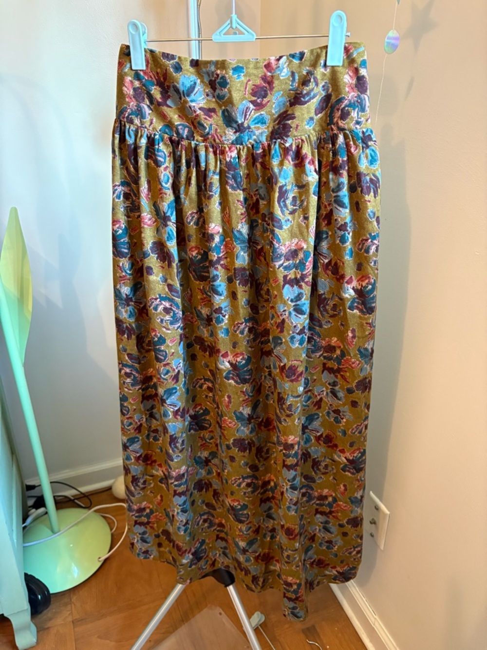 NATURAL LIFE Lisa Maxi Skirt Olive Floral M Medium